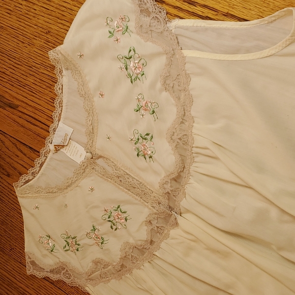Barbizon Other - Vtg L Lace Summer Nightgown Made in the USA